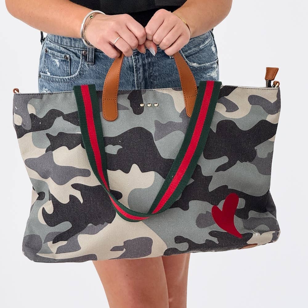 Pretty Simple - Chelsie Canvas Printed Tote Tote Pretty Simple Camo