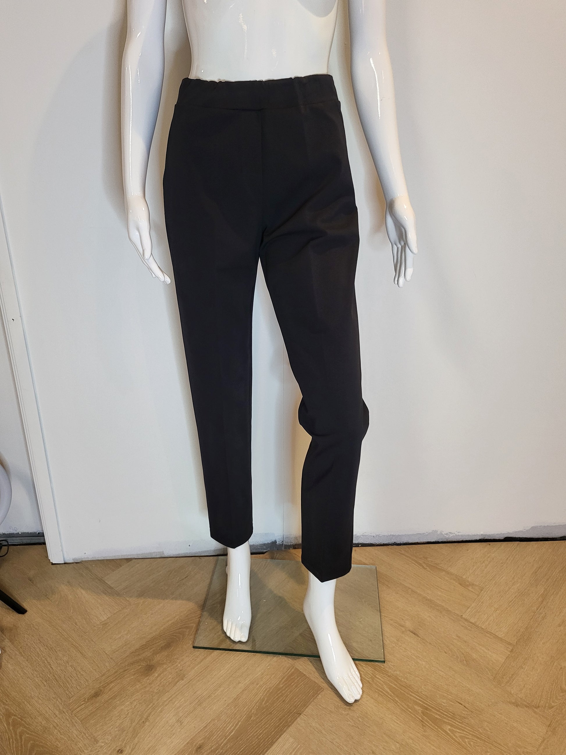 Tapered Leg Cigarette Pant by Paolo Tricot Trouser Paolo Tricot