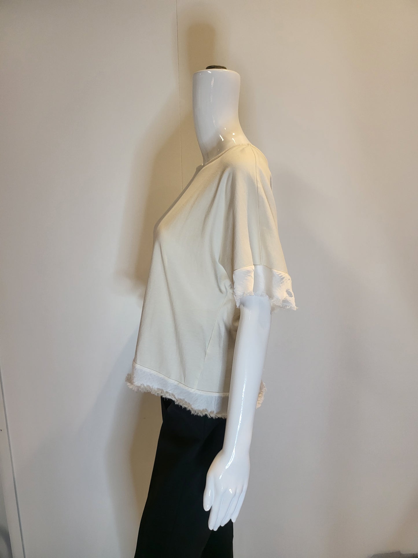 Back Button T-shirt by Elissia Apparel Elissia Europe