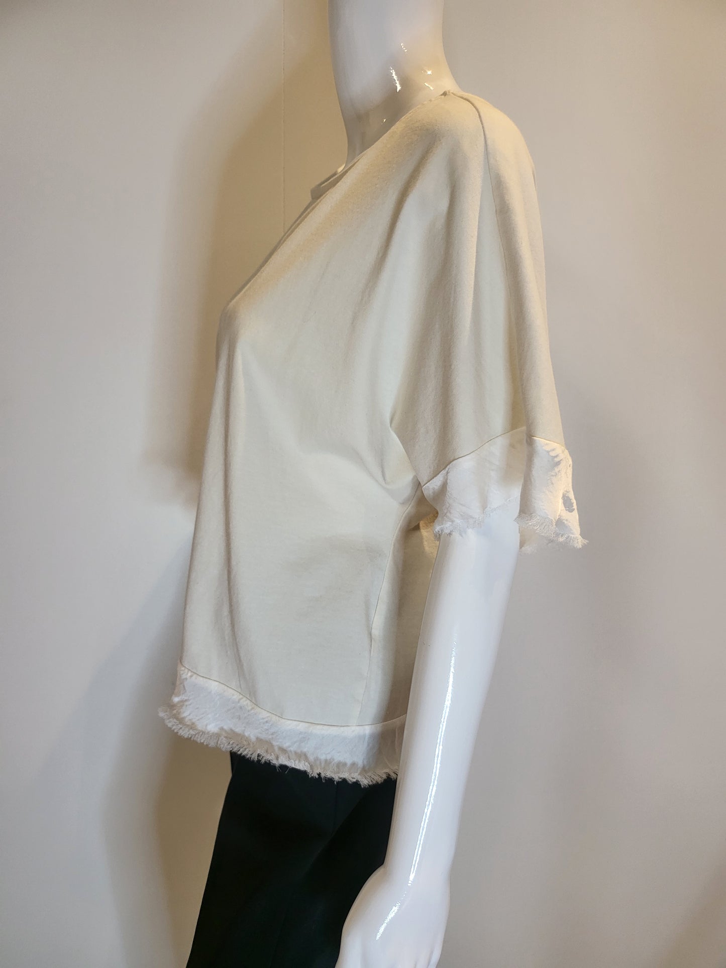 Back Button T-shirt by Elissia Apparel Elissia Europe