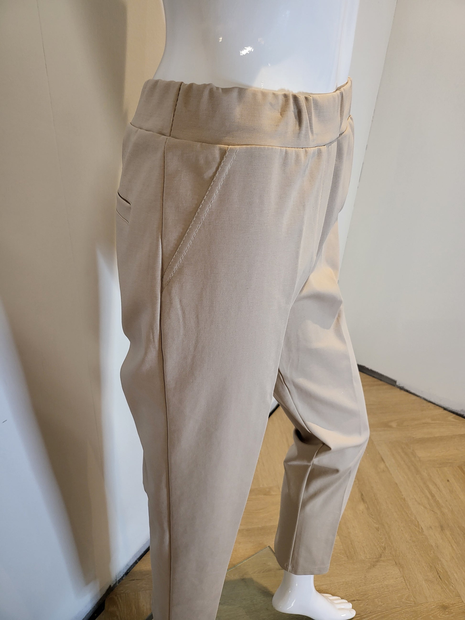 Tapered Leg Cigarette Pant by Paolo Tricot Trouser Paolo Tricot