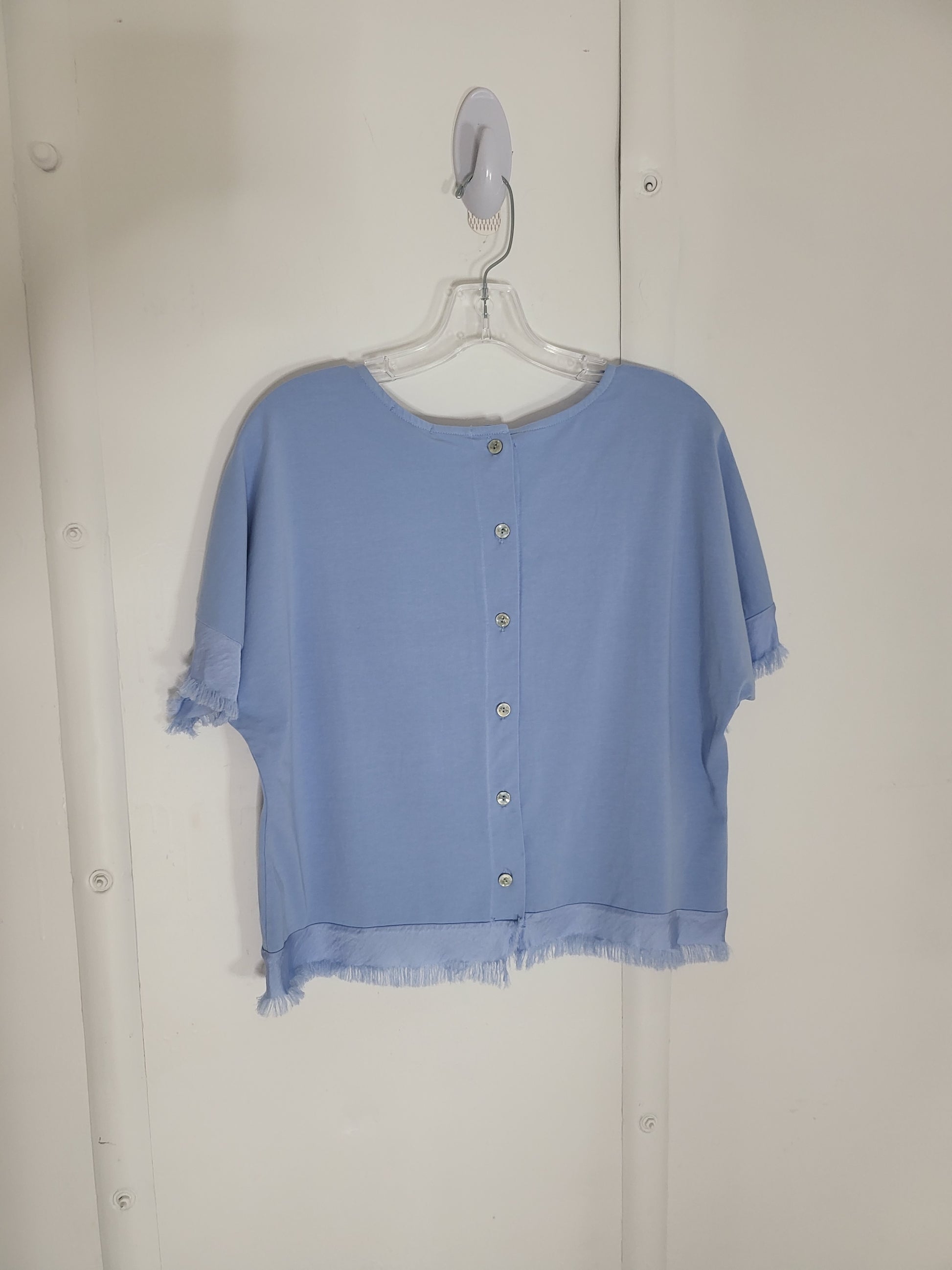 Back Button T-shirt by Elissia Apparel Elissia Europe