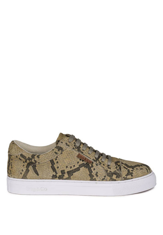 Sneakers in Suede Print