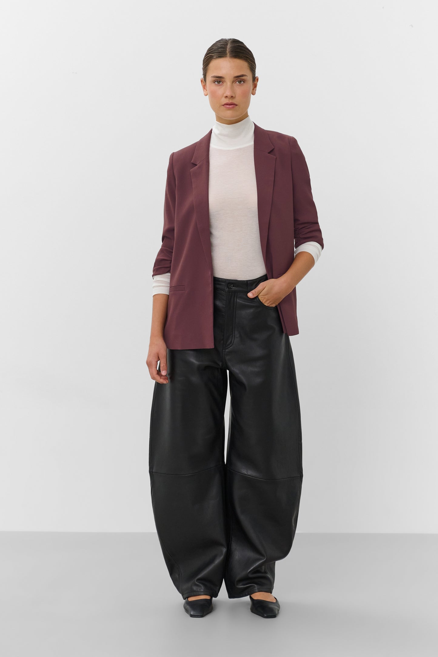 Shirley Blazer by Soaked in Luxury Suiting Soaked In Luxury