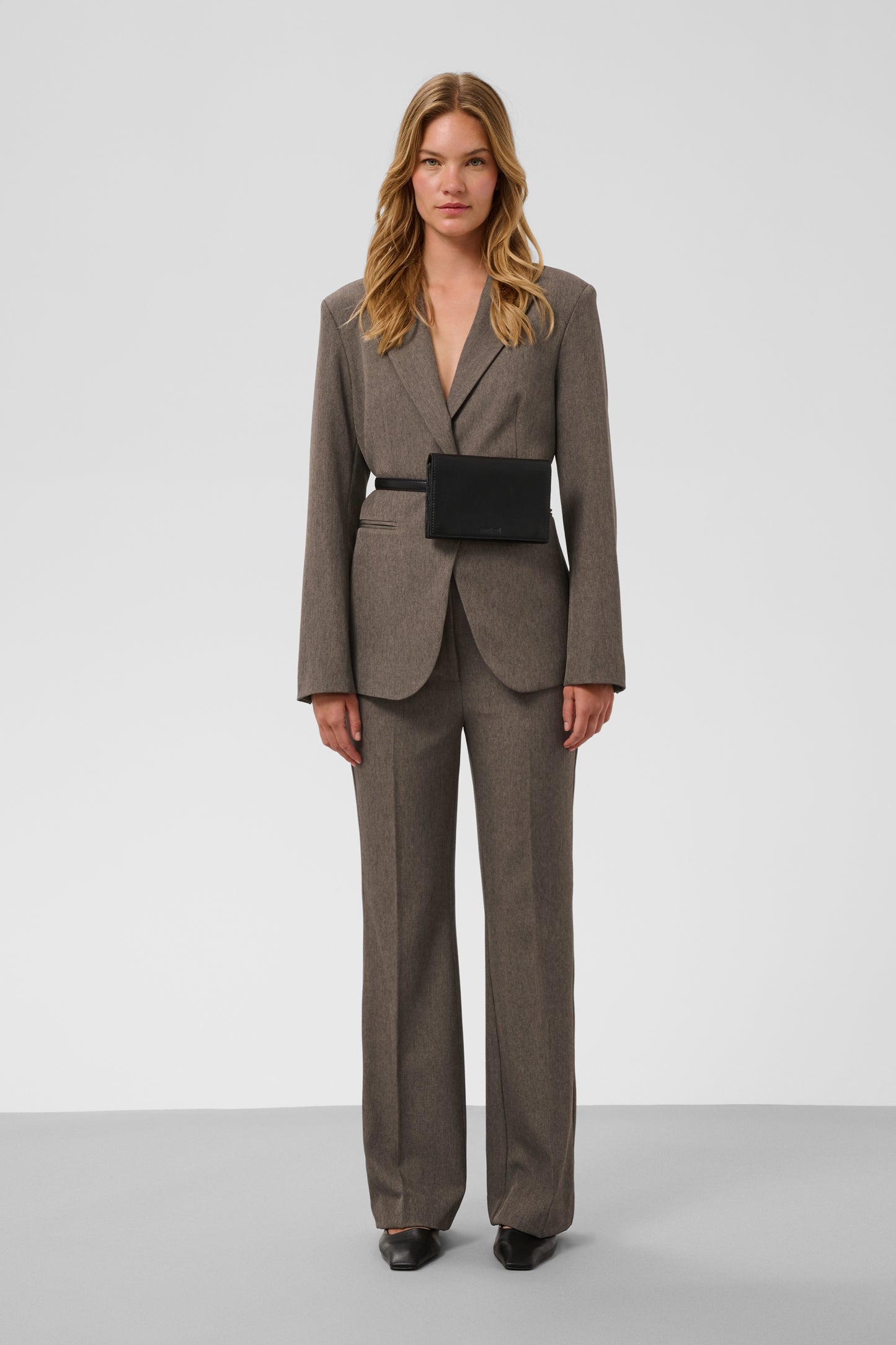 SLLilu Corinne Pants by Soaked in Luxury Suiting SOAKED IN LUXURY