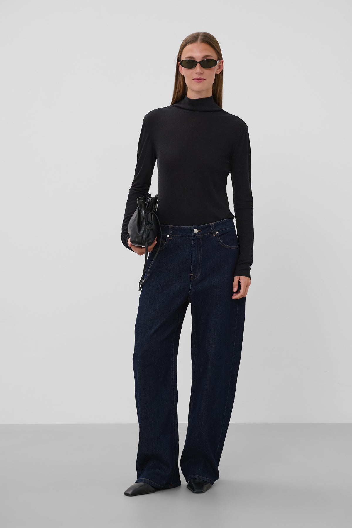 Sabino Relaxed Dark Blue Jeans by Soaked in Luxury Denims SOAKED IN LUXURY