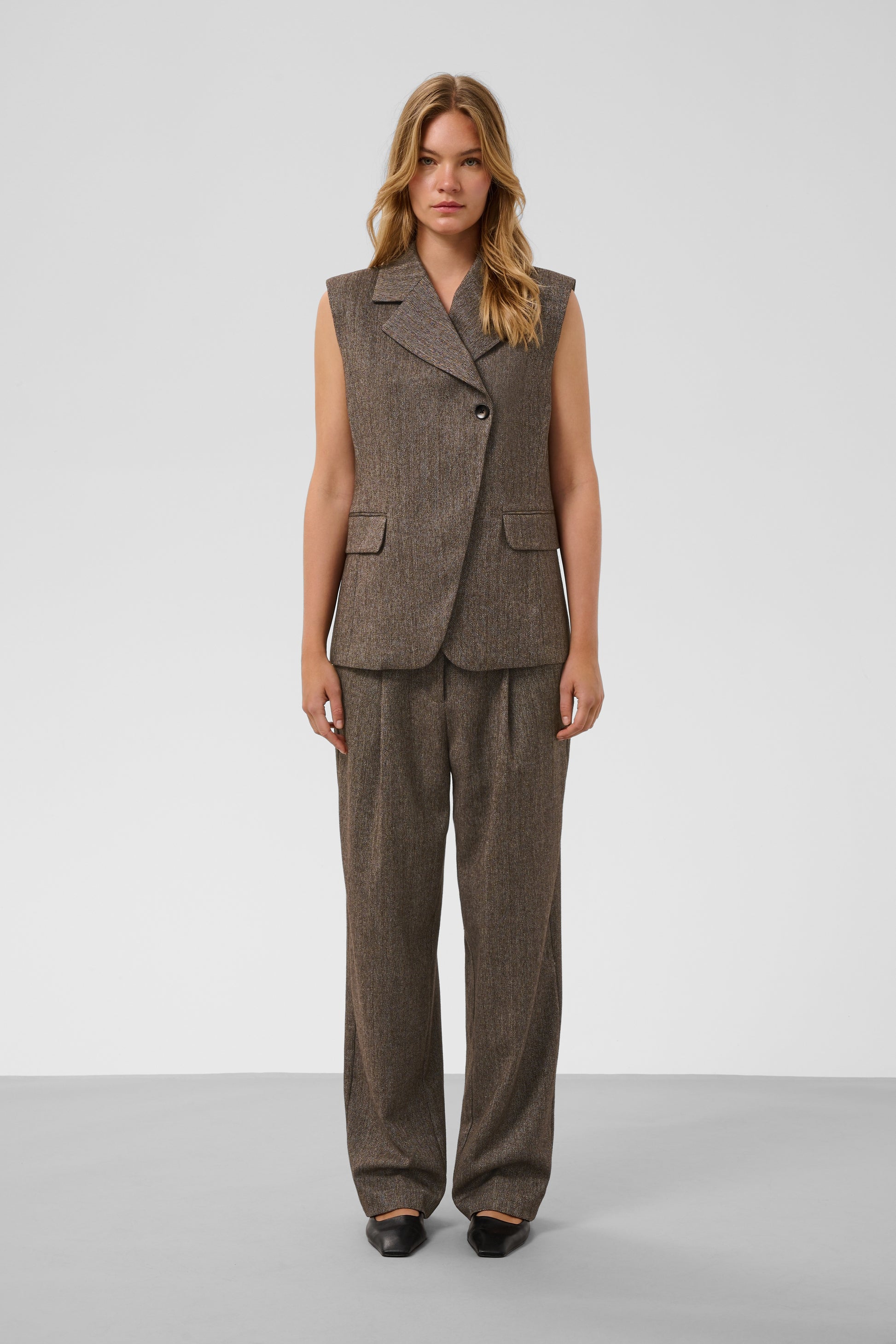 Kango Herringbone Waistcoat by Soaked in Luxury Suiting SOAKED IN LUXURY