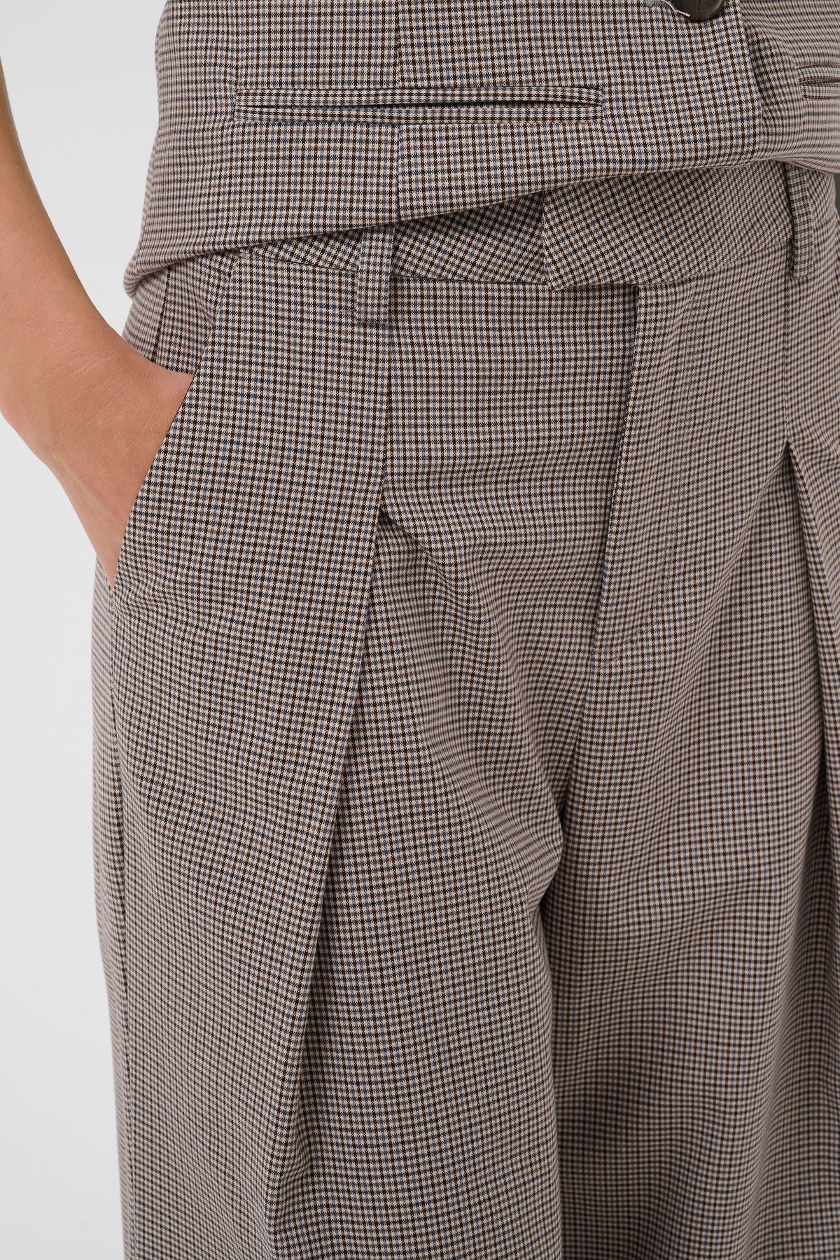 TerinaSZ Relaxed Trousers by Saint Tropez
