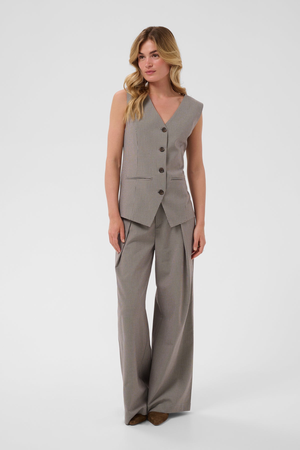 TerinaSZ Relaxed Trousers by Saint Tropez