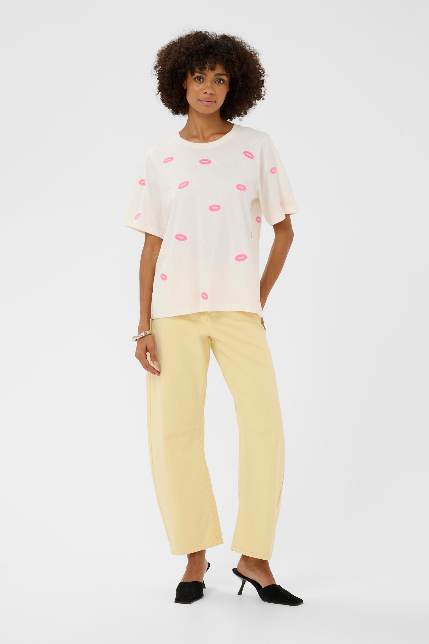 CUkissy T-shirt by Culture
