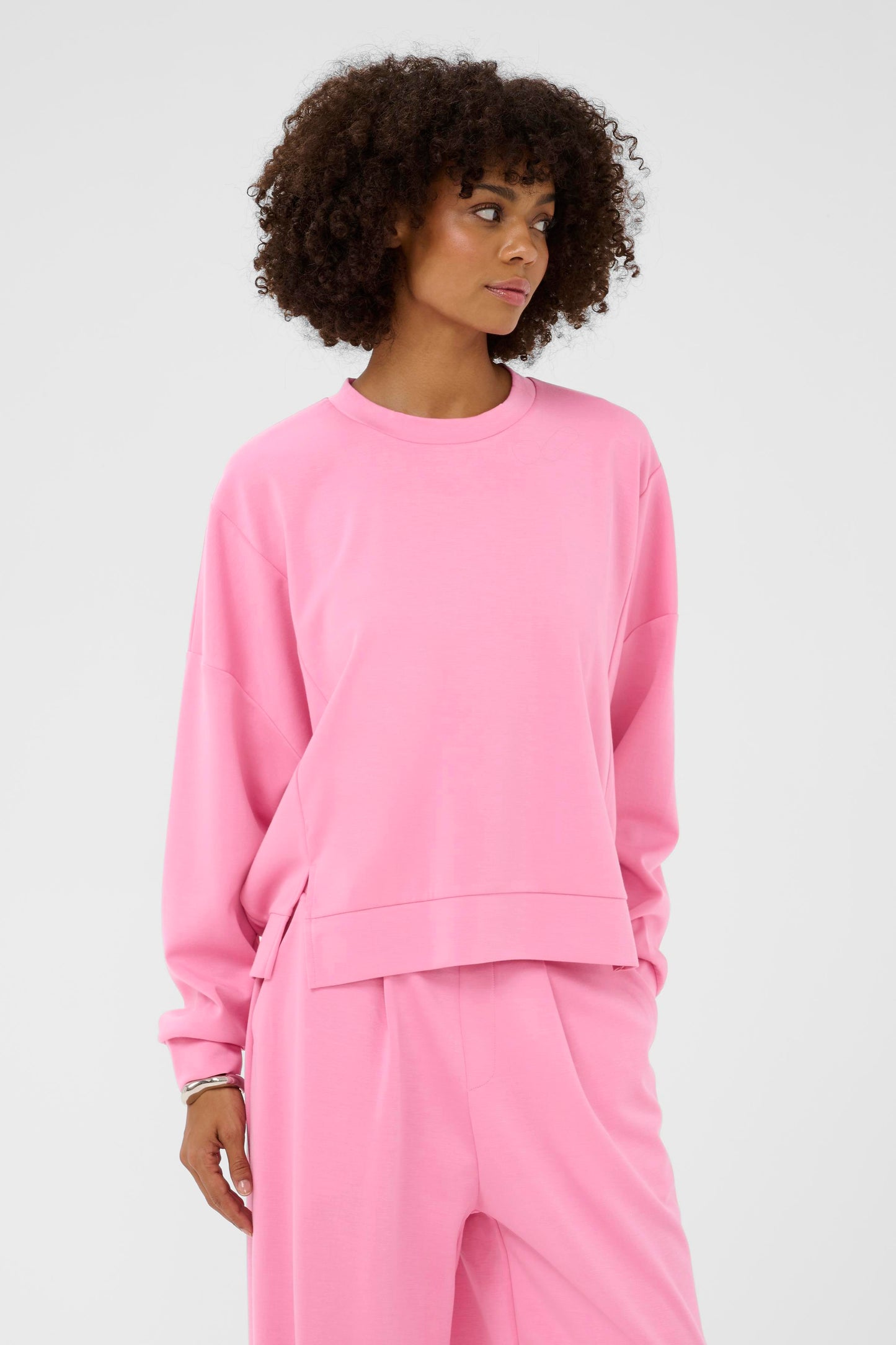 Alyson Sweatshirt by Culture sweatshirt Culture
