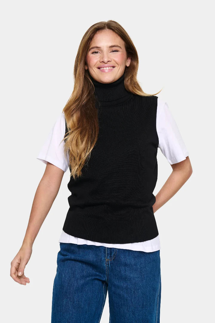 Mila SZ Roll-N Vest by Saint Tropez Knit Tops Saint Tropez