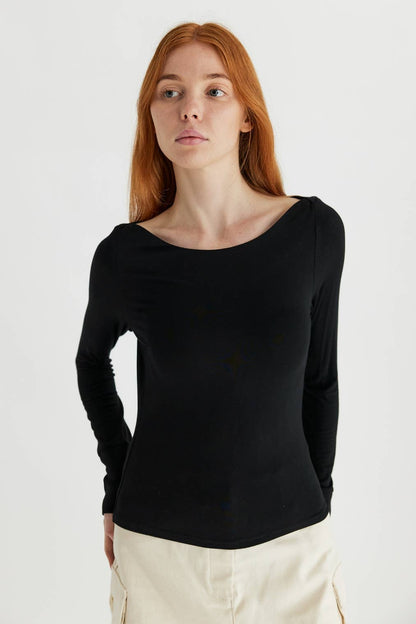 The Emita Top by All Row