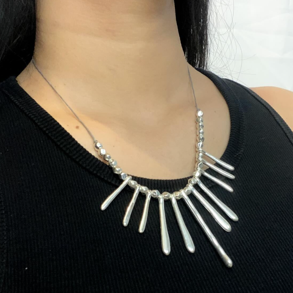 Drop Fan Necklace In Silver Plate Necklace Suzie Blue Canada