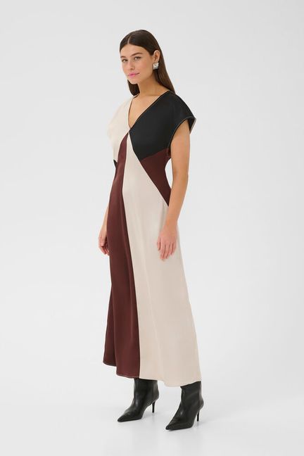 Annabelle Colourblock Dress Dress Culture cream