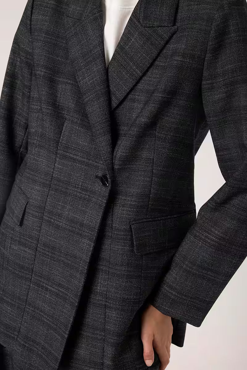 SLEvonne Fitted Blazer STUDIO